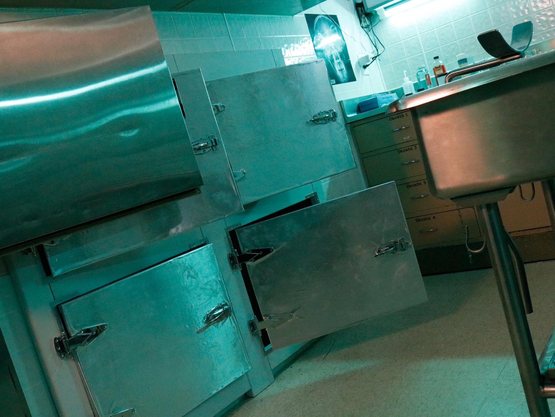 Nice looking body drawers, for no reason at all